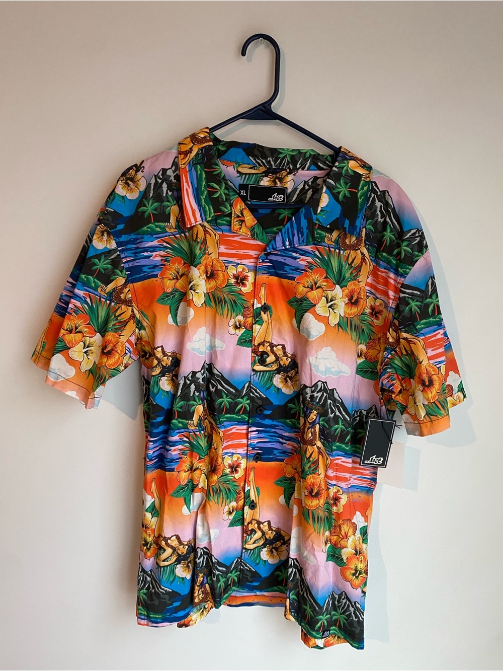 NWT Lost Tropical Floral Hawaiian Button-Up Shirt - Multicolor